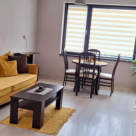 Poli's Aparment Sunny Freesia * Varna
